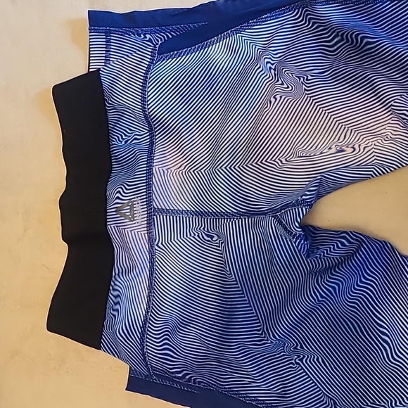 REEBOK SPEED WICK RUNNINg PANTS - Picture 3 of 4